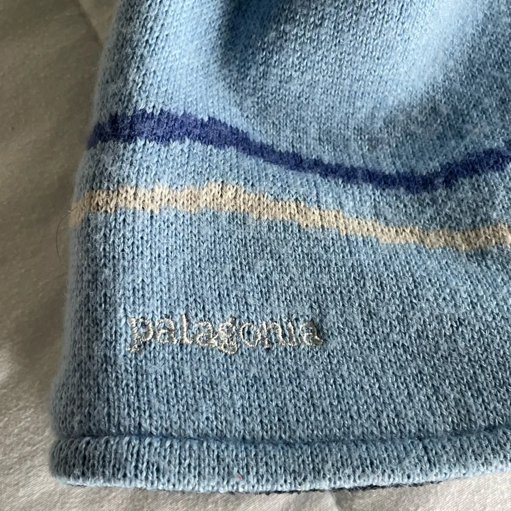 PATAGONIA Wool Blend Knit Beanie Winter Hat One Size Butterfly Detail EUC - Picture 7 of 7
